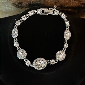 Givenchy Crystal Bracelet Silver Tone Signed Size 6 3/4”
